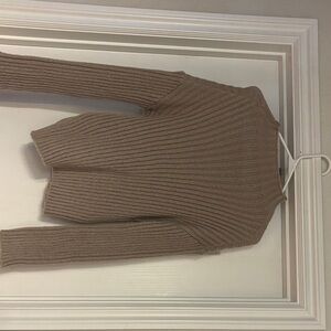 Women's Ribbed Knit Sweater - Tan